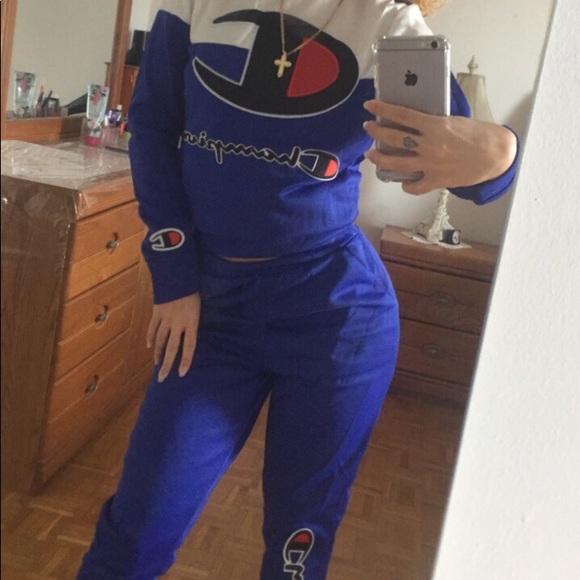 Champion tracksuit - Picture 3 of 5